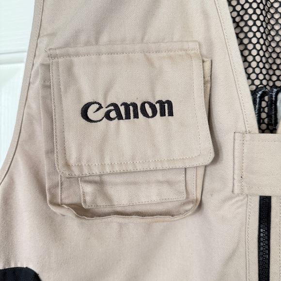 Beige and Black Photography Utility Vest Size XL - Picture 6 of 13